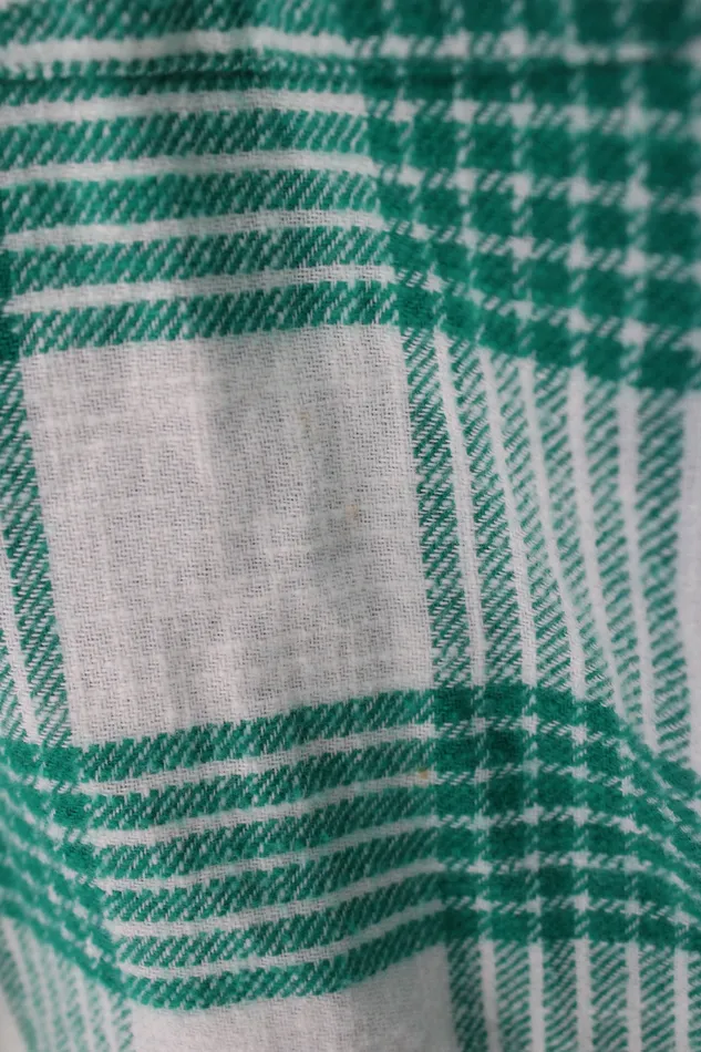 American Eagle Rings American Eagle Green White Plaid Cropped Flannel S