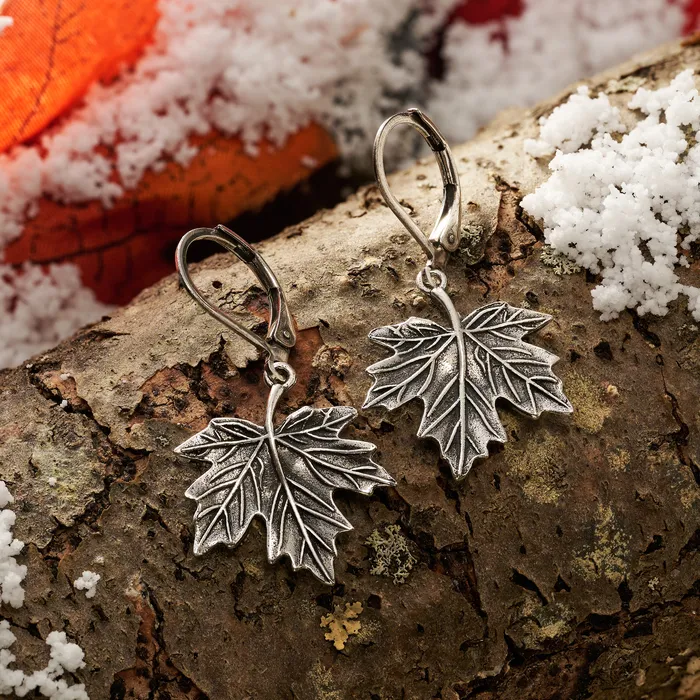 Chadds Ford Jewelry Earrings Leverback Vintage Maple Leaf Earrings