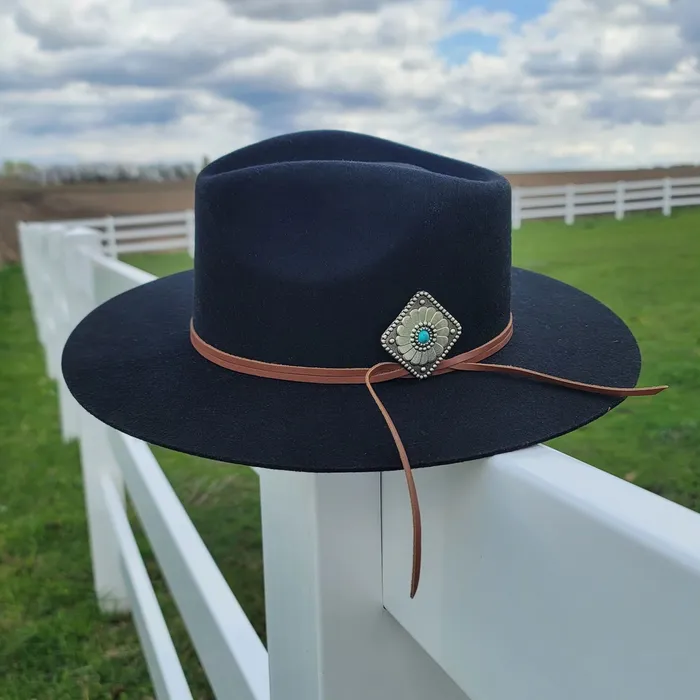 CHARLIE 1 HORSE LONE BUTTE BLACK FELT CHARLIE 1 HORSE Rings