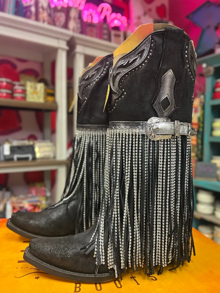 CORRAL Necklaces CORRAL WOMENS SILVERBLACK FINISH WITH CRYSTAL FRINGE WESTERN BOOT A4599 CORRAL Necklaces CORRAL WOMENS SILVERBLACK FINISH WITH CRYSTAL FRINGE WESTERN BOOT A4599