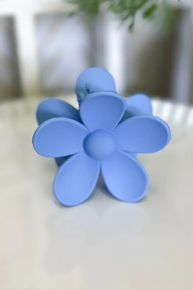 Daisy Flower Claw Clip Deep Sky Zenana Rings