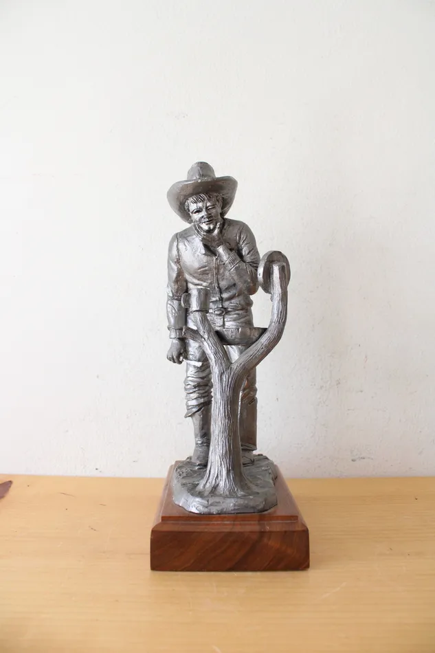 Earrings Jubilee Thrift Michael Ricker Cowboy Shaving Pewter Statue