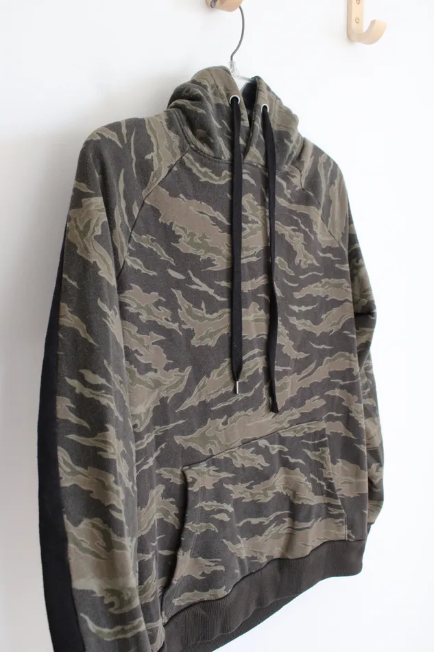 Earrings No Boundaries Brown Green Camo Hoodie XS No Boundaries