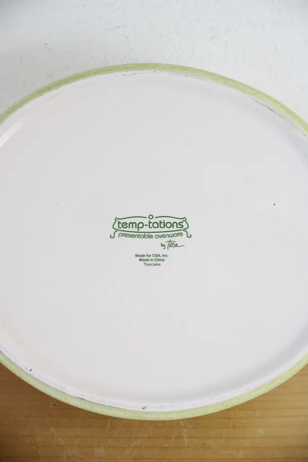 Earrings Temptations Temptations Hen Covered Baking Dish