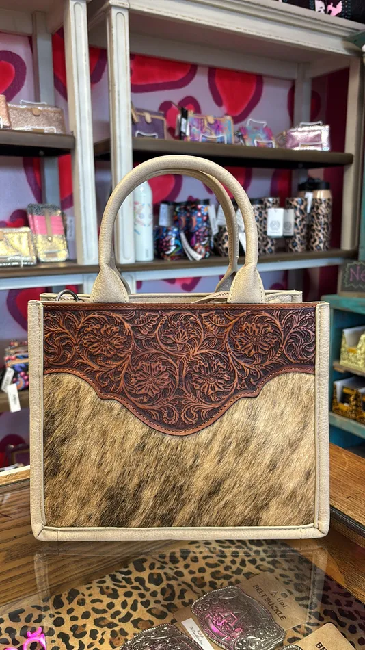 Earrings Trinity Ranch Cowhide Tooled Concealed Carry Tote Bag Tan TRINITY RANCH Earrings Trinity Ranch Cowhide Tooled Concealed Carry Tote Bag Tan TRINITY RANCH