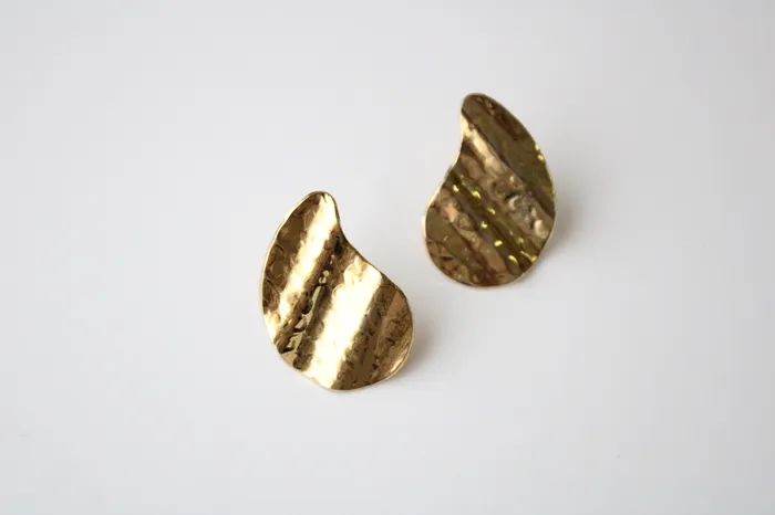 Earrings Vintage Napier Hammered Gold Metal Screw Back Gold Finish Earrings Napier