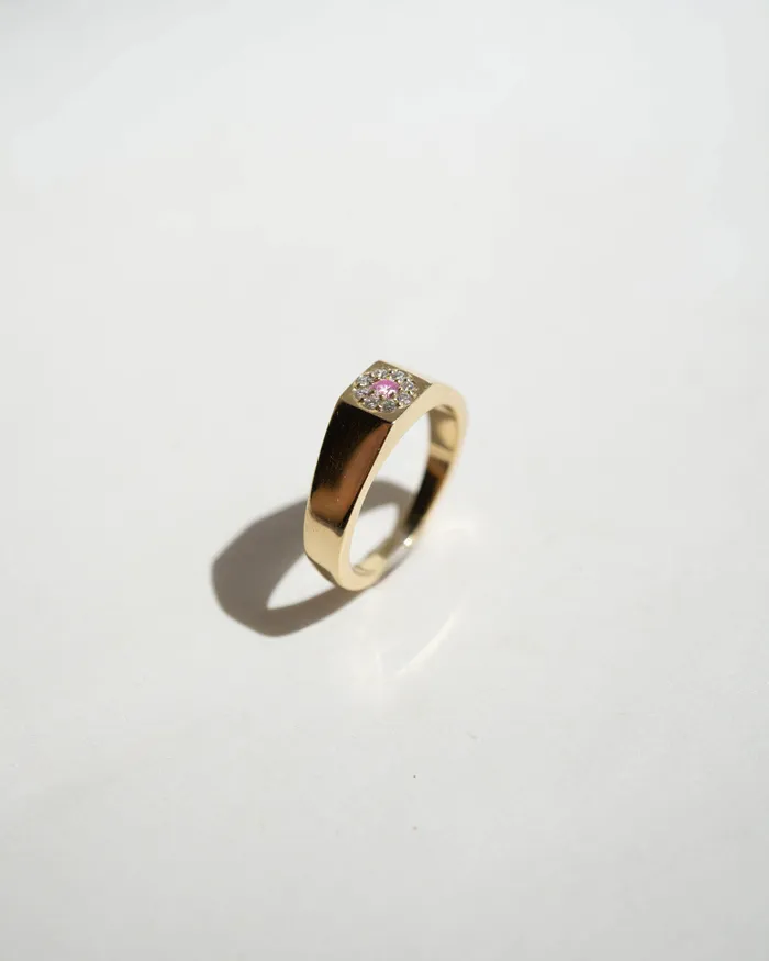 Foe Dear Rings Bellis Signet Ring Pink Sapphire
