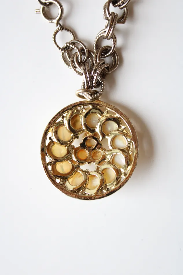Jubilee Thrift Bracelets Vintage Mother Of Pearl Medallion Bracelet