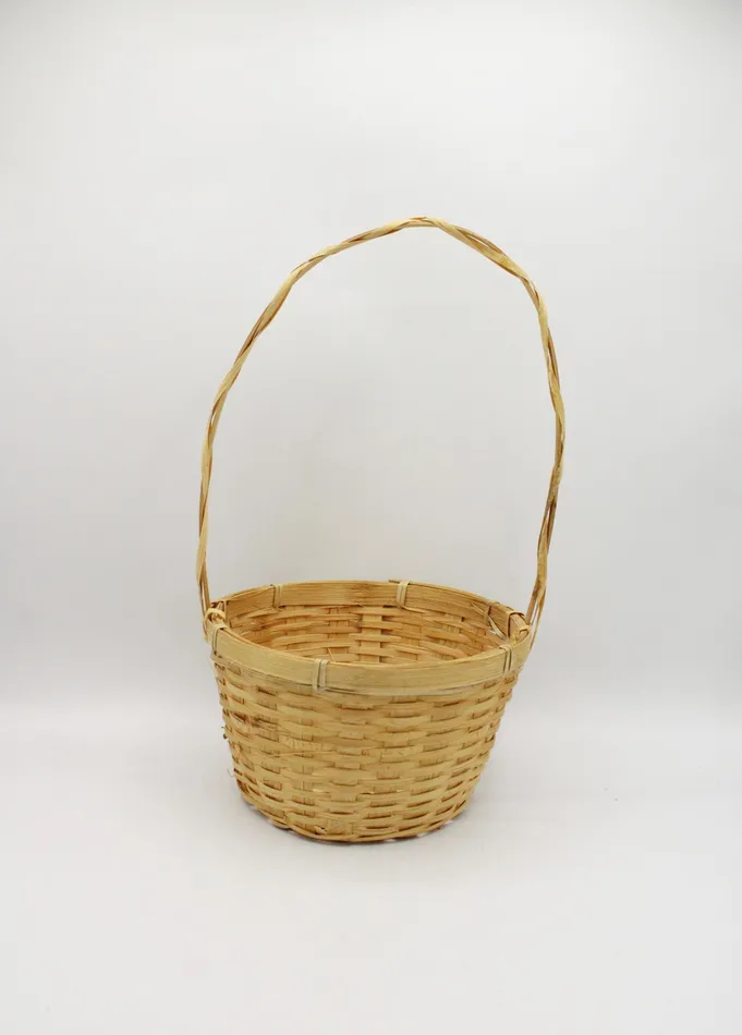 Jubilee Thrift Earrings Woven Basket W Handle