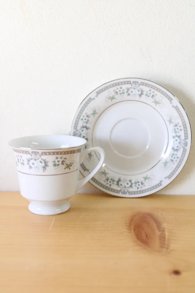 Jubilee Thrift Rings White Green Floral China Silver Rim Teacup Saucer