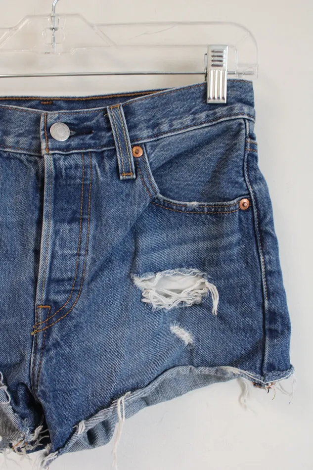Levis Levis Blue Jean Ripped Shorts W25 Rings