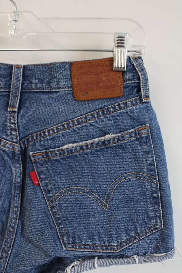 Levis Levis Blue Jean Ripped Shorts W25 Rings