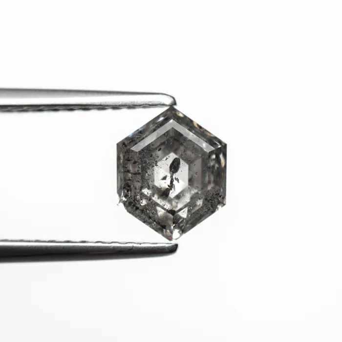 Misfit Diamonds Rings 155ct 763x617x417mm Hexagon Step Cut 2456301