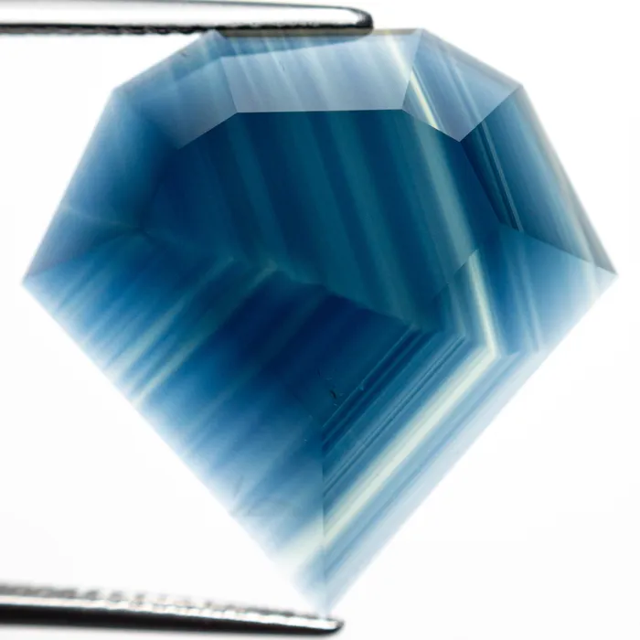 Misfit Gems Rings 1214ct 2190x2215x298mm Shield Portrait Cut Sapphire 2483901