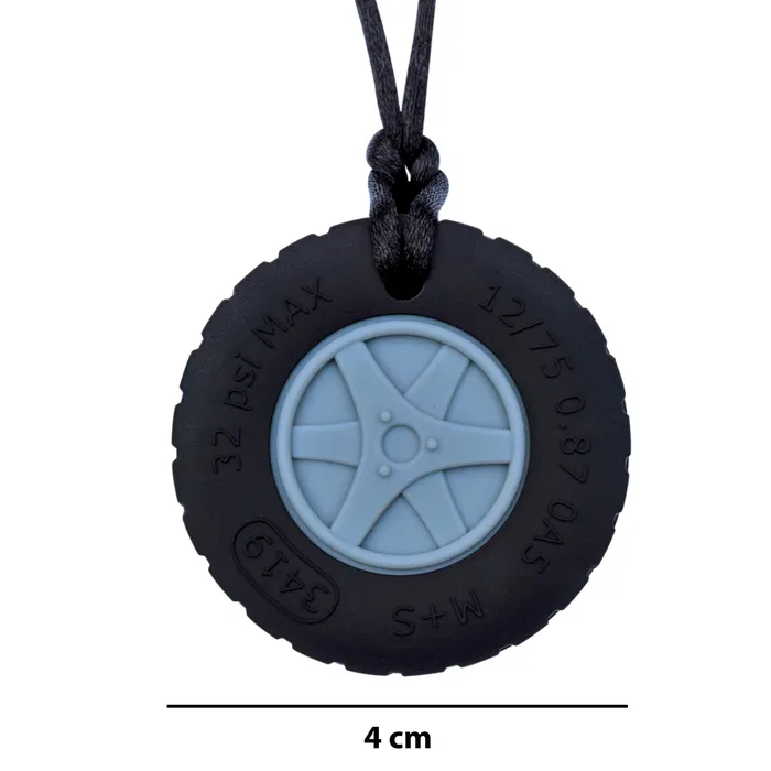Munchables Earrings Tire