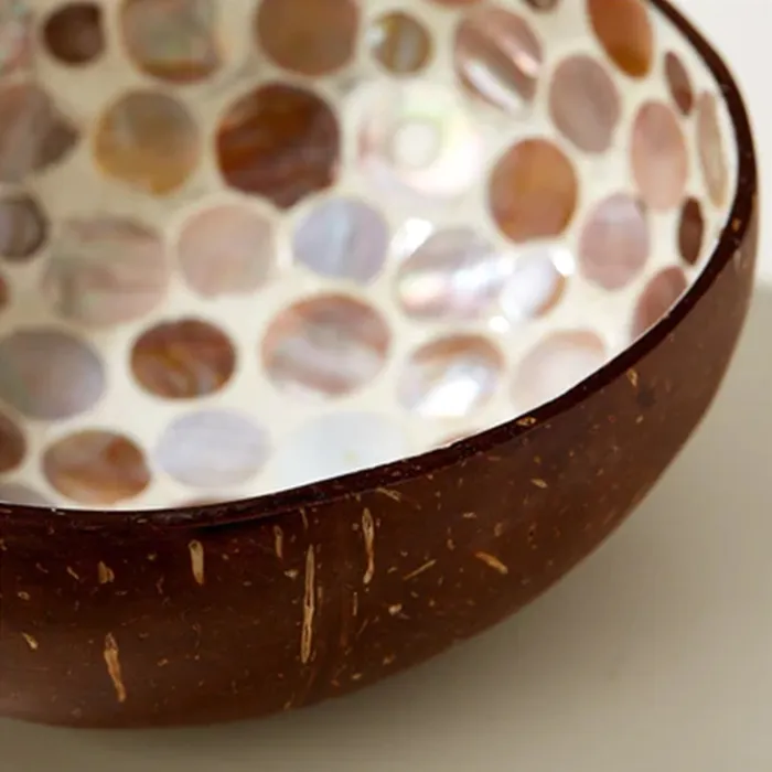 Necklaces WORLDBUYERS Mother of Pearl Mosaic Seeds Coconut Bowl