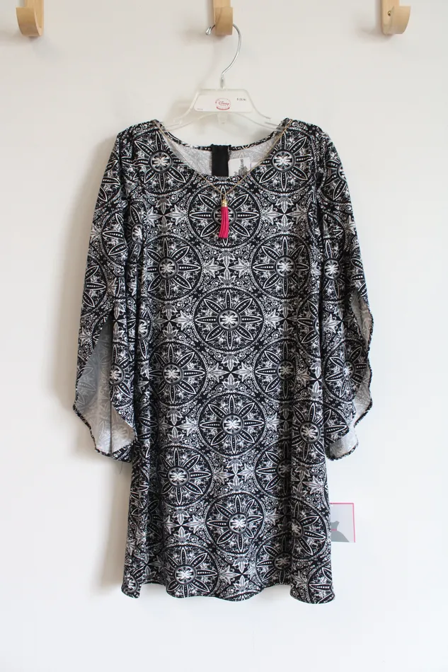 NEW Rare Editions Black White Patterned Open Sleeved Dress Necklace Youth 7 Rare Editions Necklaces NEW Rare Editions Black White Patterned Open Sleeved Dress Necklace Youth 7 Rare Editions Necklaces