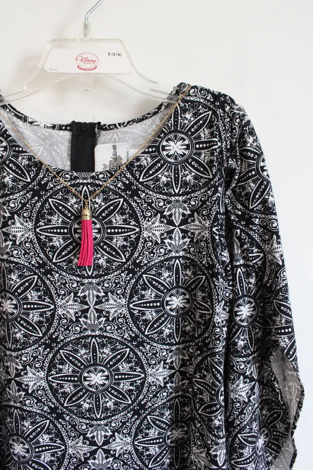 NEW Rare Editions Black White Patterned Open Sleeved Dress Necklace Youth 7 Rare Editions Necklaces