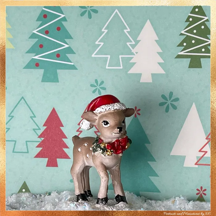 Portraits by NC Necklaces Little Christmas Reindeer Dollhouse Decor