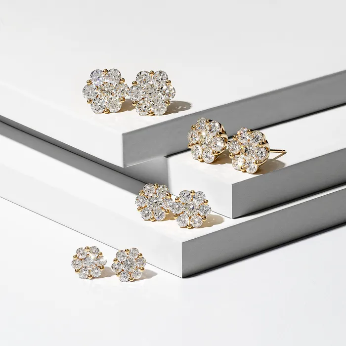 RACHEL LYNN CHICAGO Earrings 18 Karat Yellow Gold Floral Stud Earrings 250cts
