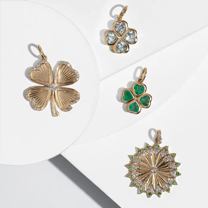 RACHEL LYNN CHICAGO Earrings Yellow Gold and Aquamarine Clover Charm
