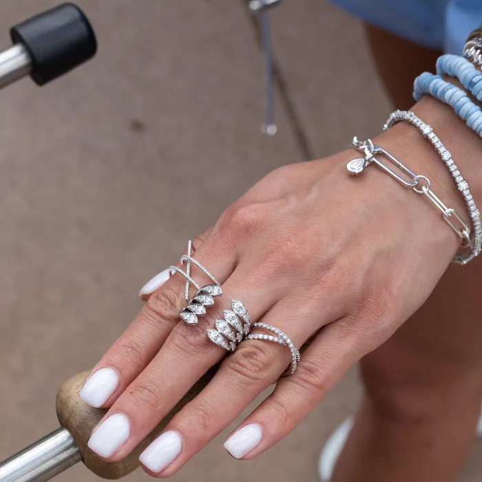 RACHEL LYNN CHICAGO Rings 14 Karat White Gold and Diamond Criss Cross Ring