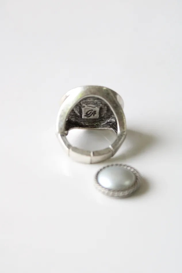 Rings GA GA Silver Magnetic Center Stretch Ring Size 7