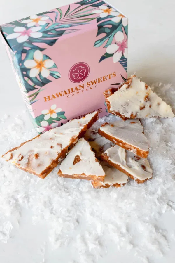 Rings HISWEETSCO White Chocolate Macadamia Nut Brittle 4oz box
