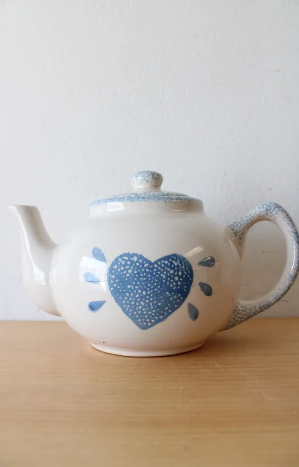 Rings Jubilee Thrift Loomco Vintage Blue Spongeware Teapot