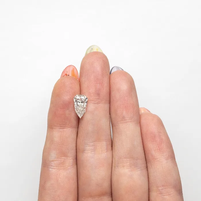 White Brilliant Diamond 158ct Shield Misfit Diamonds Rings